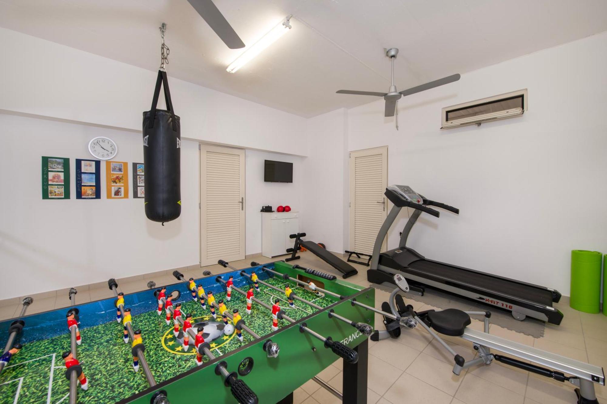 Four Seasons Private Villa - Seaview - Big Heated Pool - Gym - Sport Activities กูเวส ภายนอก รูปภาพ
